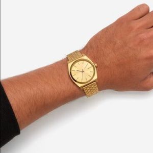 Nixon watch